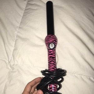 Never used curling iron